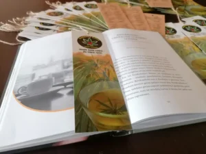 citatos knygu skirtukas knyga arbata dovana